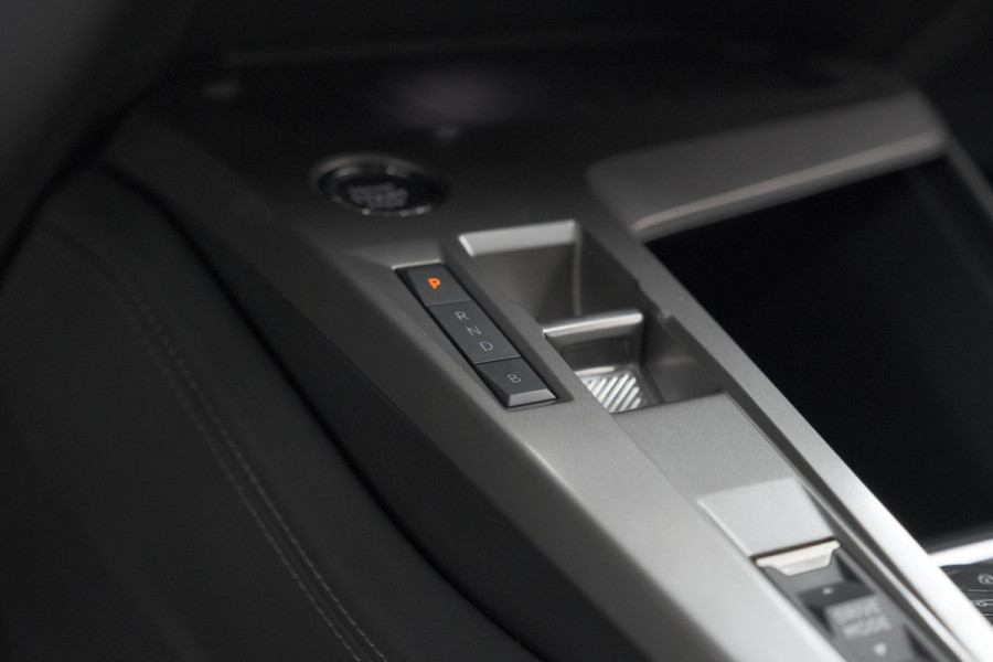 Peugeot 308 SW 1.6 Plug-in Hybrid 180 Allure | Perfecte Staat | 360 Camera | Adaptieve Cruise Control | Navigatie | Apple Carplay