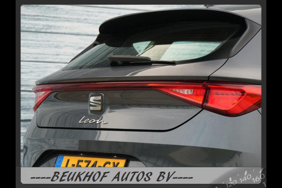 Seat Leon 1.0 TSI Style Business Intense Trekhaak Carplay