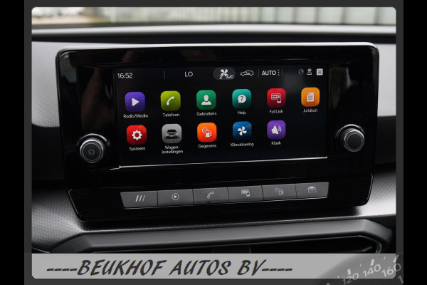 Seat Leon 1.0 TSI Style Business Intense Trekhaak Carplay