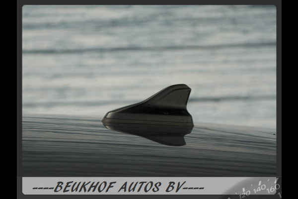 Seat Leon 1.0 TSI Style Business Intense Trekhaak Carplay