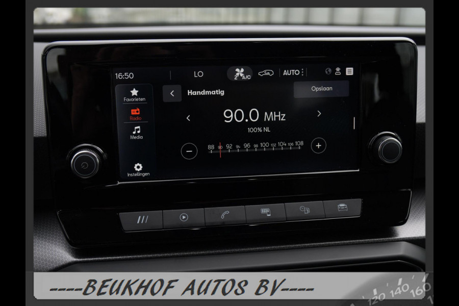 Seat Leon 1.0 TSI Style Business Intense Trekhaak Carplay