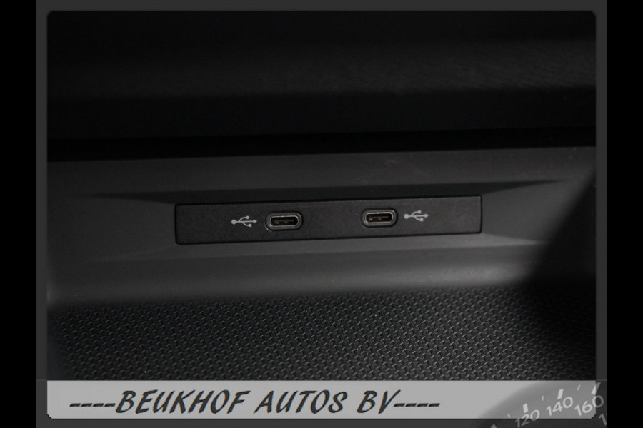 Seat Leon 1.0 TSI Style Business Intense Trekhaak Carplay