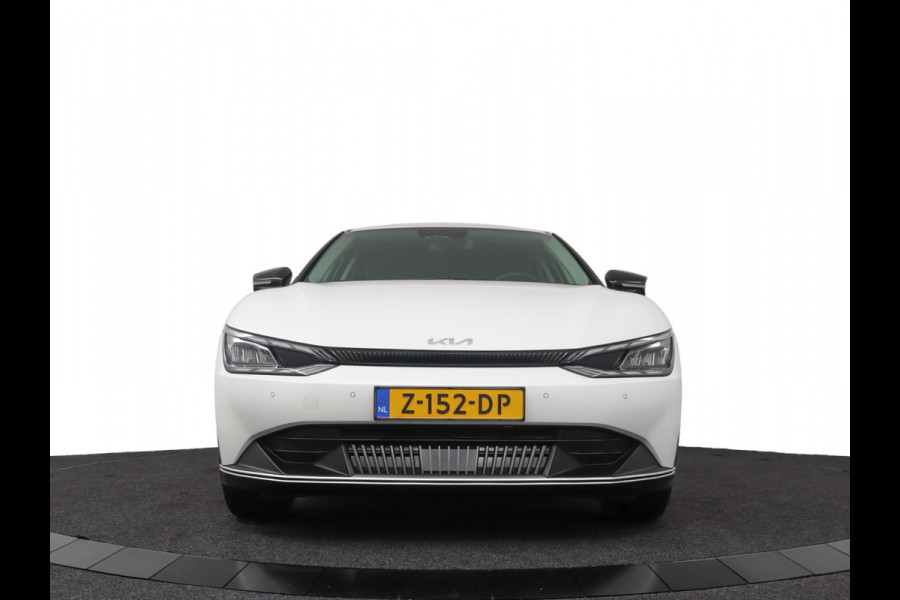 Kia Ev6 Light Edition 58 kWh - Stoel-/ Stuurverwarming - Carplay/Android Auto - Camera - Fabrieksgarantie tot 03-2031 . Kia Ev6 Light Edition 58 kWh - Stoel-/ Stuurverwarming - Carplay/Android Auto - Camera - Fabrieksgarantie tot 03-2031 .
