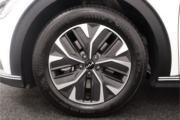 Kia Ev6 Light Edition 58 kWh - Stoel-/ Stuurverwarming - Carplay/Android Auto - Camera - Fabrieksgarantie tot 03-2031 . Kia Ev6 Light Edition 58 kWh - Stoel-/ Stuurverwarming - Carplay/Android Auto - Camera - Fabrieksgarantie tot 03-2031 .