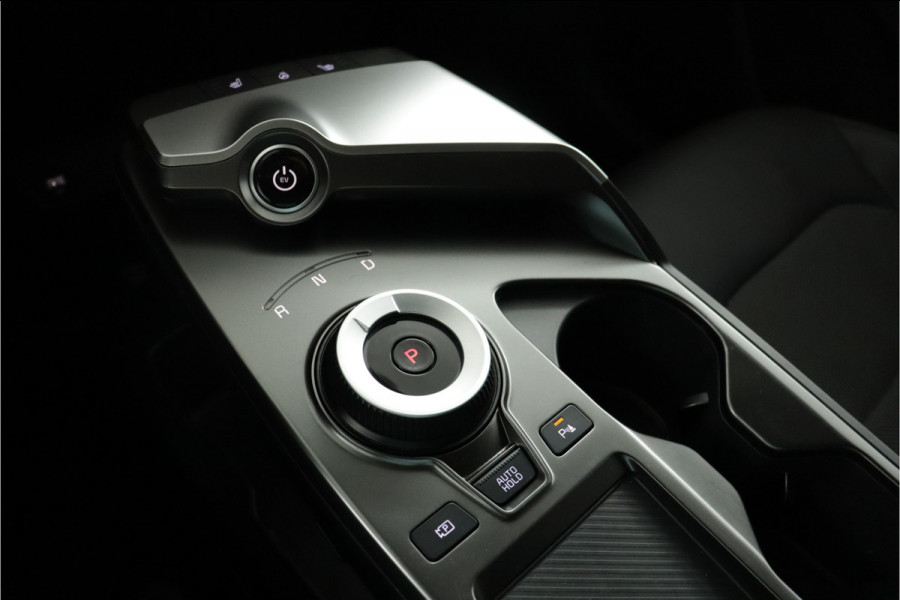 Kia Ev6 Light Edition 58 kWh - Stoel-/ Stuurverwarming - Carplay/Android Auto - Camera - Fabrieksgarantie tot 03-2031 . Kia Ev6 Light Edition 58 kWh - Stoel-/ Stuurverwarming - Carplay/Android Auto - Camera - Fabrieksgarantie tot 03-2031 .