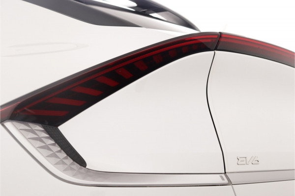 Kia Ev6 Light Edition 58 kWh - Stoel-/ Stuurverwarming - Carplay/Android Auto - Camera - Fabrieksgarantie tot 03-2031 . Kia Ev6 Light Edition 58 kWh - Stoel-/ Stuurverwarming - Carplay/Android Auto - Camera - Fabrieksgarantie tot 03-2031 .