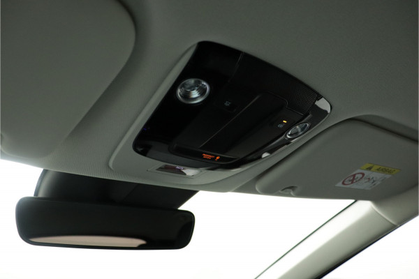 Kia Ev6 Light Edition 58 kWh - Stoel-/ Stuurverwarming - Carplay/Android Auto - Camera - Fabrieksgarantie tot 03-2031 . Kia Ev6 Light Edition 58 kWh - Stoel-/ Stuurverwarming - Carplay/Android Auto - Camera - Fabrieksgarantie tot 03-2031 .