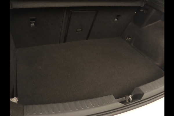 CUPRA Leon 1.4 eHybrid VZ | 245pk | Carplay | Navigatie | Sfeerverlichting | Keyless | Sportstoelen | Digital Cockpit | Parkeerhulp | PHEV | Plug In