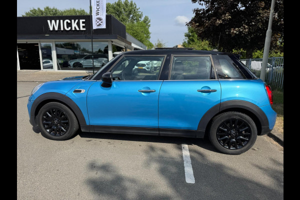 MINI Mini 1.5 Cooper Panorama Navigatie PDC 5 deurs Leer 136 PK MINI Mini 1.5 Cooper Panorama Navigatie PDC 5 deurs Leer 136 PK