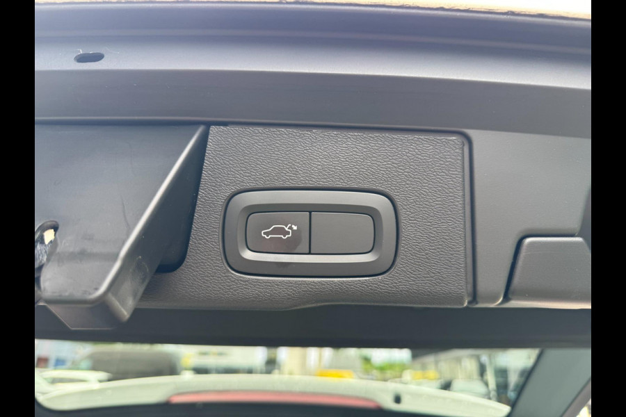 Volvo XC60 2.0 T8 Twin Engine AWD Inscription Pano Plug in Camera Volvo XC60 2.0 T8 Twin Engine AWD Inscription Pano Plug in Camera