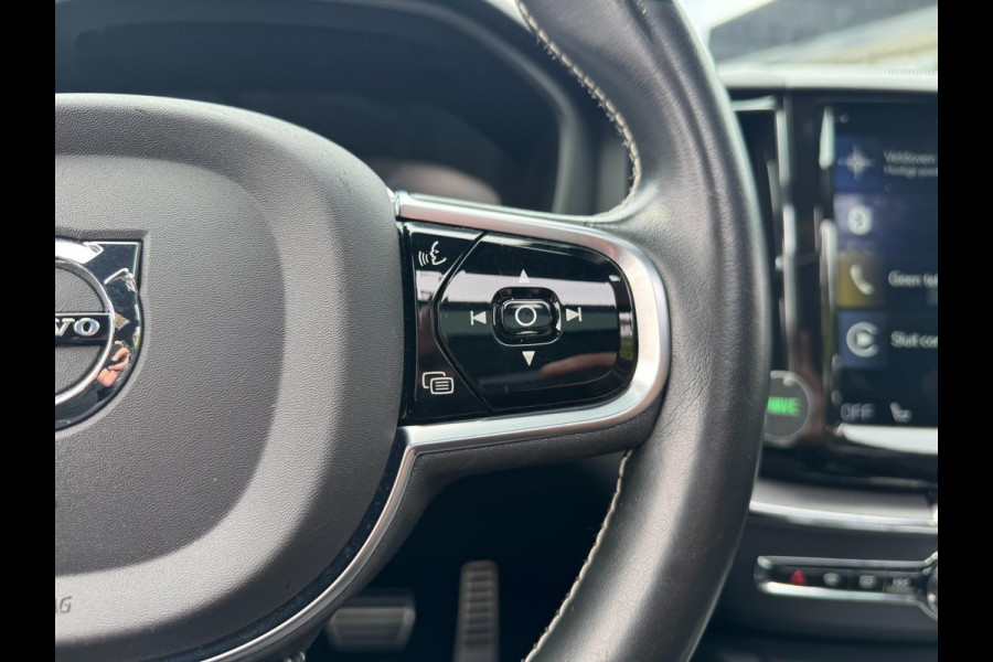 Volvo XC60 2.0 T8 Twin Engine AWD Inscription Pano Plug in Camera Volvo XC60 2.0 T8 Twin Engine AWD Inscription Pano Plug in Camera