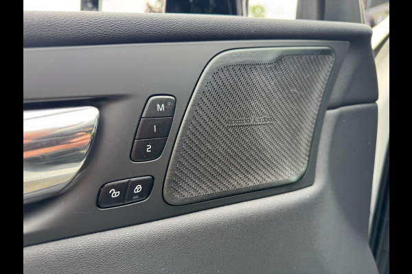 Volvo XC60 2.0 T8 Twin Engine AWD Inscription Pano Plug in Camera Volvo XC60 2.0 T8 Twin Engine AWD Inscription Pano Plug in Camera