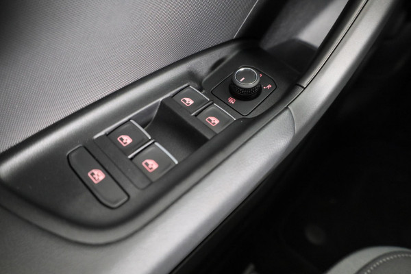 Audi A1 allstreet 30 TFSI Advanced edition 110pk | Private lease vanaf € 597,- pm| Parkeerrijcamera, keyless entry, verwarmbare voerstoelen, led koplampen Audi A1 allstreet 30 TFSI Advanced edition 110pk | Private lease vanaf € 597,- pm| Parkeerrijcamera, keyless entry, verwarmbare voerstoelen, led koplampen