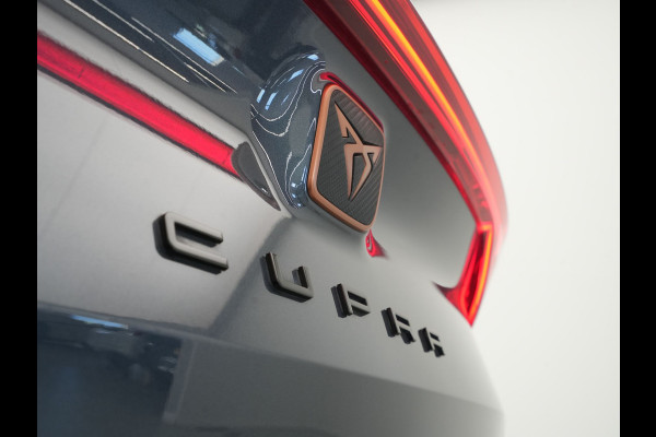 CUPRA Formentor 1.4 e-Hybrid 245pk VZ Performance Panorama Camera Sideassist Navigatie Carplay Stoel/Stuurverwarming 203