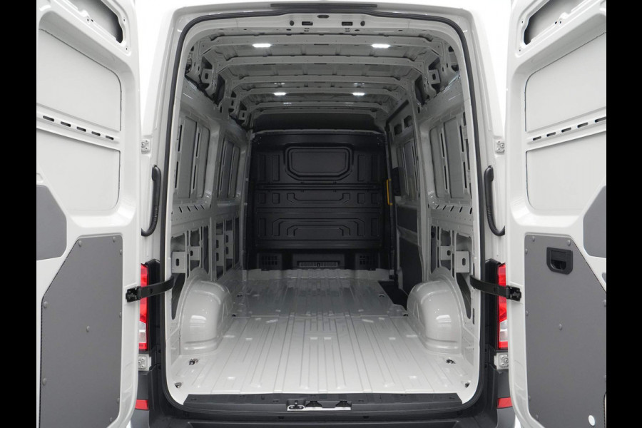 Volkswagen Crafter 2.0 TDI 103kW 140PK GVW 3.5T L3H3 Exclusive AUT