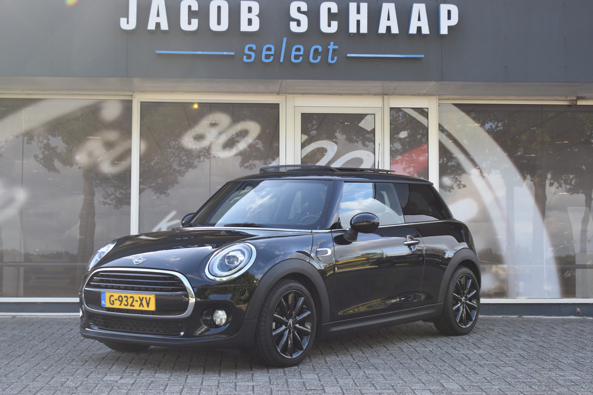 MINI Mini 1.5 Cooper Chili Automaat Parkeerhulp Achter / Glazen Schuif- kanteldak / 17'' LM / Multimedia MINI Mini 1.5 Cooper Chili Automaat Parkeerhulp Achter / Glazen Schuif- kanteldak / 17'' LM / Multimedia