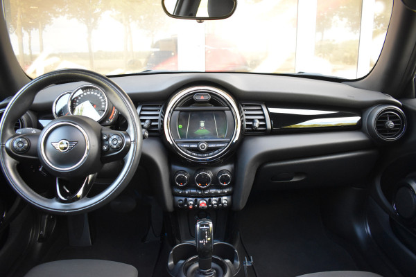MINI Mini 1.5 Cooper Chili Automaat Parkeerhulp Achter / Glazen Schuif- kanteldak / 17'' LM / Multimedia
