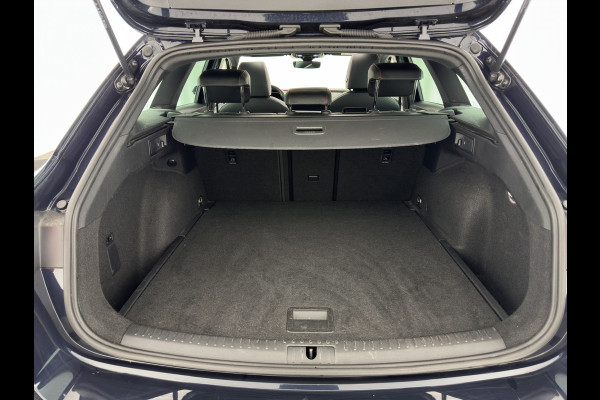 Seat Leon Sportstourer 2.0 TDI FR Business Intense (INCL-BTW) Aut.  *PANO | FULL-LED | ADAPTIVE-CRUISE | DIGI-COCKPIT | NAVI-FULLMAP | LEATHER-MICROFIBRE | CARPLAY | KEYLESS | SHIFT-PADDLES | SPORT-SEATS | AMBIENT-LIGHT | CAMERA | 17''ALU | T