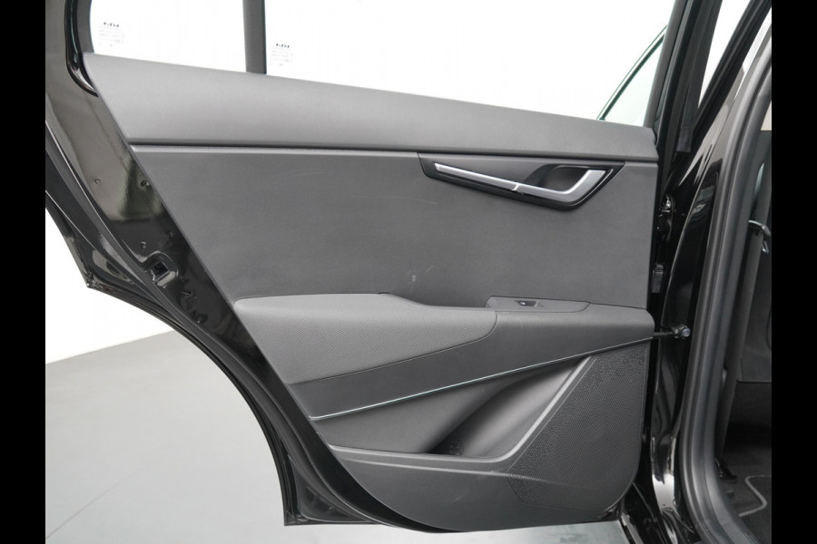 Kia Niro EV DynamicLine 64.8 kWh - SOH 98% - Climate control  - Adaptive cruise control - Navigatie - Apple Carplay/Android Auto - Fabrieksgarantie t/m 02-2030