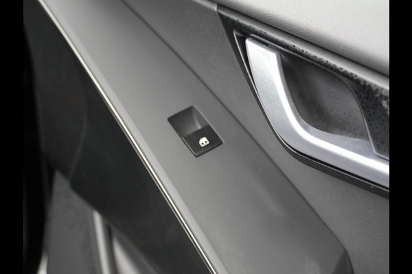 Kia Niro EV DynamicLine 64.8 kWh - SOH 98% - Climate control  - Adaptive cruise control - Navigatie - Apple Carplay/Android Auto - Fabrieksgarantie t/m 02-2030