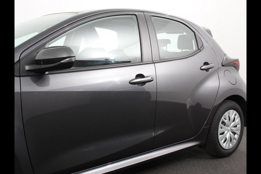 Toyota Yaris 1.5 Hybrid Comfort Aut Carplay Automatische Airco Toyota Safety Sense Adaptieve lampen Verkeerborden herkenning bots waarschuwing