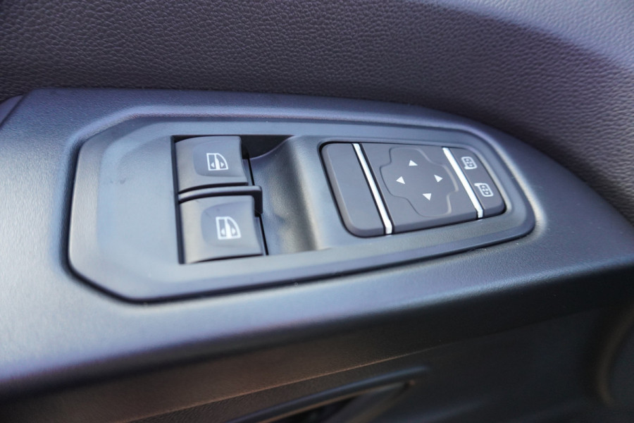 Renault Trafic 2.0 dCi 130PK T30 L2H1 Work Edition Nr. V031 | Airco | Cruise | Navi | Camera | Lm Velgen | Betimmering