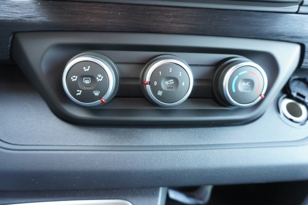 Renault Trafic 2.0 dCi 130PK T30 L2H1 Work Edition Nr. V031 | Airco | Cruise | Navi | Camera | Lm Velgen | Betimmering