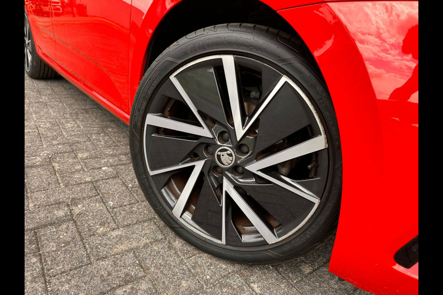 Škoda SCALA 1.5 TSI 150pk Sport Business DSG Automaat | Panorama | Trekhaak | Sport interieur | Climate | Cruise Con trol | occasion Škoda SCALA 1.5 TSI 150pk Sport Business DSG Automaat | Panorama | Trekhaak | Sport interieur | Climate | Cruise Con trol | occasion