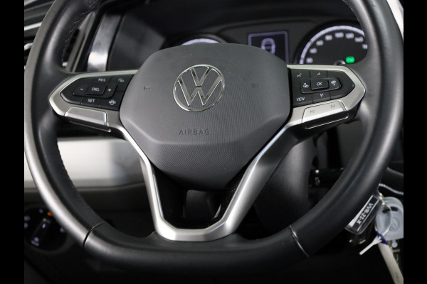 Volkswagen Transporter 2.0 TDI L2H1 30 DC Highline 150 PK DSG | Verlengde garantie | Navigatie | Trekhaak | Luxe dubbelcabine |