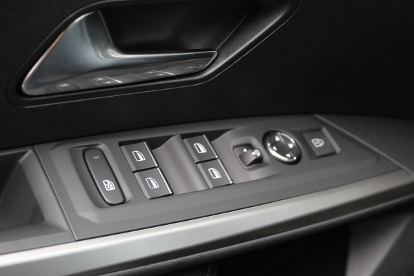 Peugeot 3008 1.2 Hybrid 136 GT | Navigatie | Led | Camera | Climate | Adaptieve cruise