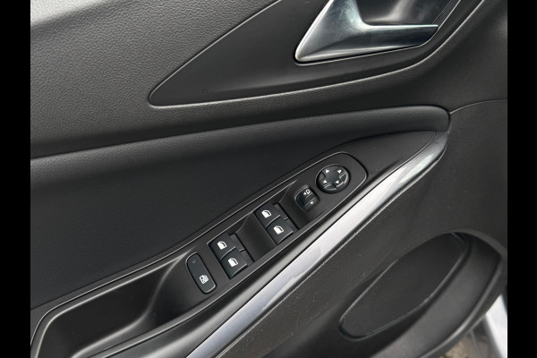 Opel Grandland X 1.2 Turbo Innovation NL-AUTO | NAVI | CARPLAY Opel Grandland X 1.2 Turbo Innovation NL-AUTO | NAVI | CARPLAY