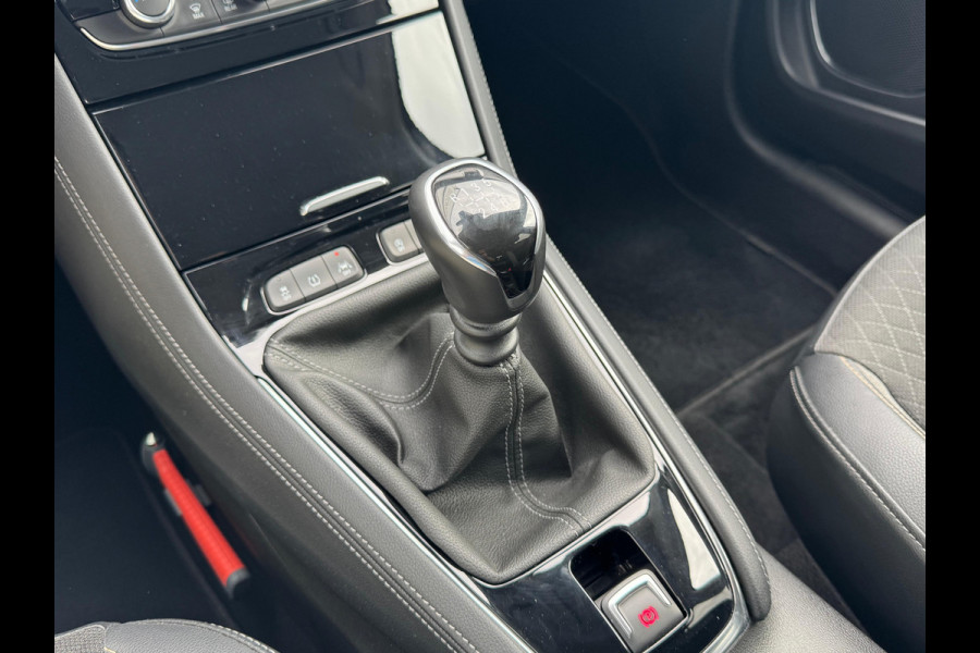 Opel Grandland X 1.2 Turbo Innovation NL-AUTO | NAVI | CARPLAY Opel Grandland X 1.2 Turbo Innovation NL-AUTO | NAVI | CARPLAY