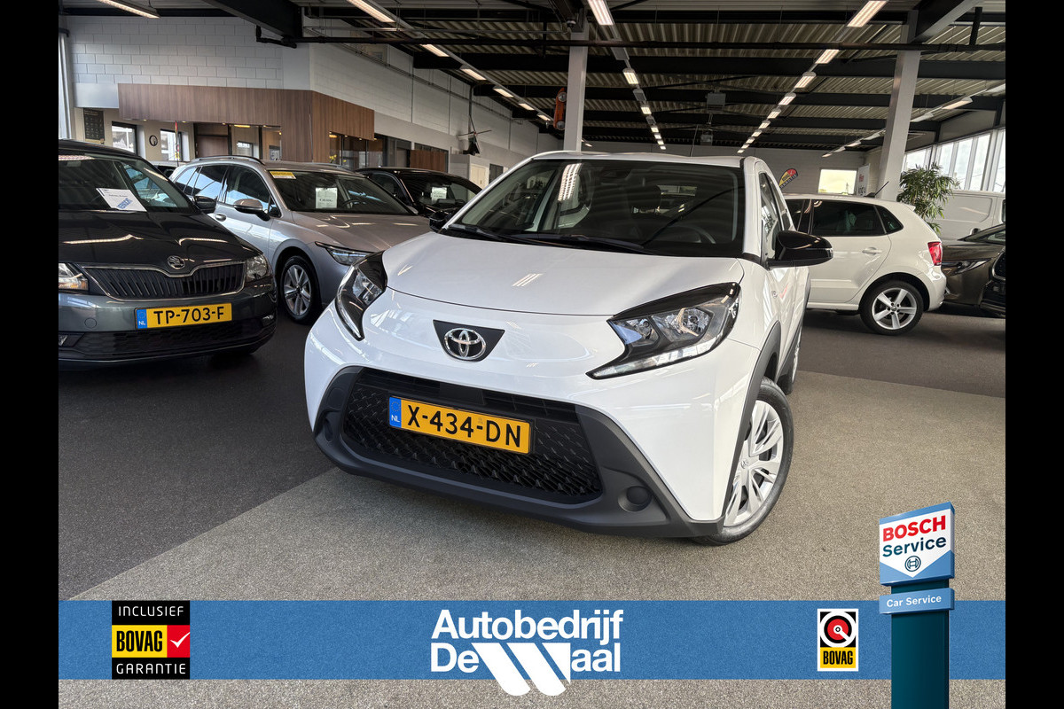 Toyota Aygo X 1.0 VVT-i 73pk Play 5-drs. ADAPT.CRUISE/CAMERA/CARPLAY/AIRCO Toyota Aygo X 1.0 VVT-i 73pk Play 5-drs. ADAPT.CRUISE/CAMERA/CARPLAY/AIRCO