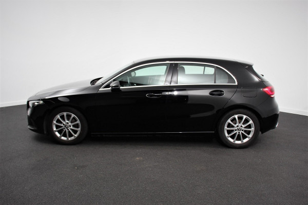 Mercedes-Benz A-Klasse 200 Progressive | Navigatie | Climate Control | Lane Assist | Camera | Trekhaak | DAB | LED | Verkeersbord Herkenning | Mercedes-Benz A-Klasse 200 Progressive | Navigatie | Climate Control | Lane Assist | Camera | Trekhaak | DAB | LED | Verkeersbord Herkenning |