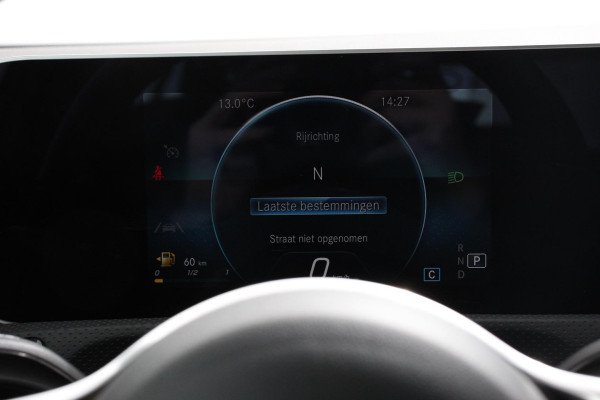 Mercedes-Benz A-Klasse 200 Progressive | Navigatie | Climate Control | Lane Assist | Camera | Trekhaak | DAB | LED | Verkeersbord Herkenning | Mercedes-Benz A-Klasse 200 Progressive | Navigatie | Climate Control | Lane Assist | Camera | Trekhaak | DAB | LED | Verkeersbord Herkenning |