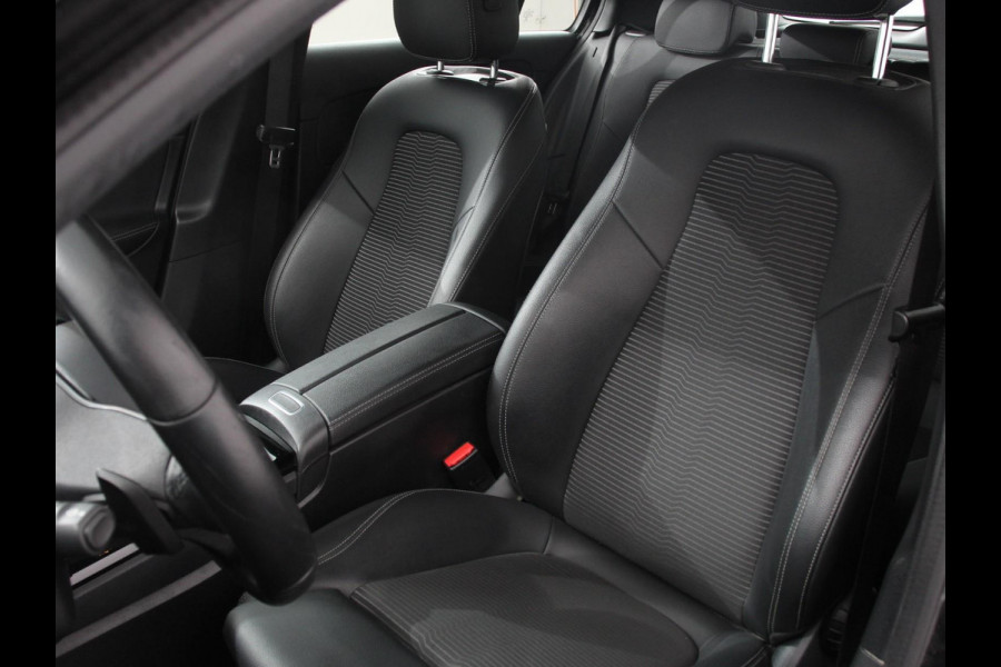 Mercedes-Benz A-Klasse 200 Progressive | Navigatie | Climate Control | Lane Assist | Camera | Trekhaak | DAB | LED | Verkeersbord Herkenning | Mercedes-Benz A-Klasse 200 Progressive | Navigatie | Climate Control | Lane Assist | Camera | Trekhaak | DAB | LED | Verkeersbord Herkenning |