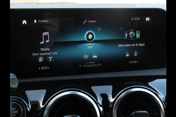 Mercedes-Benz A-Klasse 200 Progressive | Navigatie | Climate Control | Lane Assist | Camera | Trekhaak | DAB | LED | Verkeersbord Herkenning | Mercedes-Benz A-Klasse 200 Progressive | Navigatie | Climate Control | Lane Assist | Camera | Trekhaak | DAB | LED | Verkeersbord Herkenning |