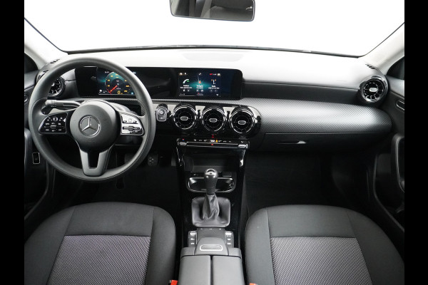 Mercedes-Benz A-Klasse 180 Sedan Navi Virtual-Cockpit Camera Ecc Cruise Control Pdc Keyless Stoelverwarming Regen-Lichtsensor Led Lmv Bluetooth Mercedes-Benz A-Klasse 180 Sedan Navi Virtual-Cockpit Camera Ecc Cruise Control Pdc Keyless Stoelverwarming Regen-Lichtsensor Led Lmv Bluetooth
