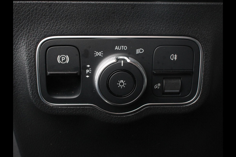 Mercedes-Benz GLA 200 Automaat AMG Line Nieuw model! Mercedes-Benz GLA-klasse 200 AMG Line 8-DCT | Navigatie | Climate Control | Camera | Half leder/alcantara | Led | Electrische achterklep | 19"Lichtmetalen velgen