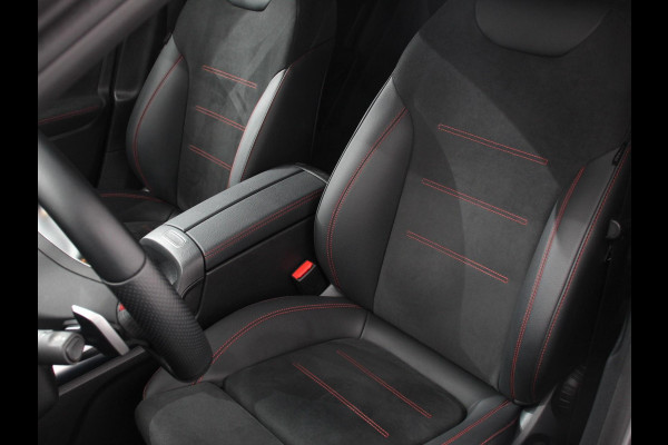 Mercedes-Benz GLA 200 Automaat AMG Line Nieuw model! Mercedes-Benz GLA-klasse 200 AMG Line 8-DCT | Navigatie | Climate Control | Camera | Half leder/alcantara | Led | Electrische achterklep | 19"Lichtmetalen velgen