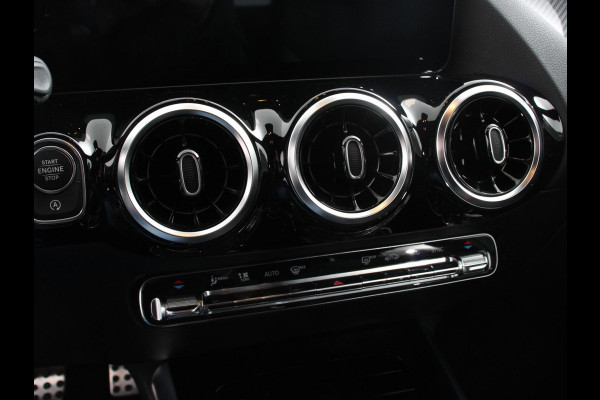 Mercedes-Benz GLA 200 Automaat AMG Line Nieuw model! Mercedes-Benz GLA-klasse 200 AMG Line 8-DCT | Navigatie | Climate Control | Camera | Half leder/alcantara | Led | Electrische achterklep | 19"Lichtmetalen velgen
