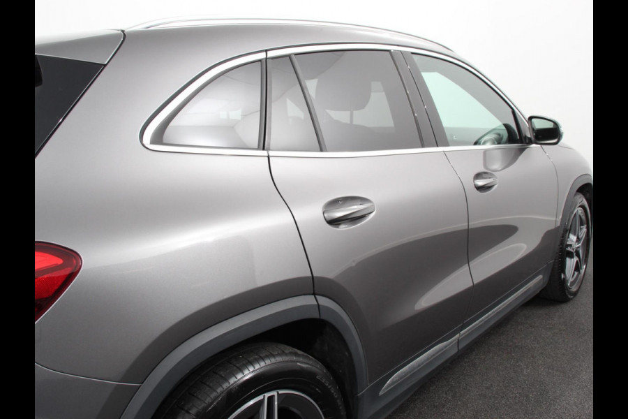 Mercedes-Benz GLA 200 Automaat AMG Line Nieuw model! Mercedes-Benz GLA-klasse 200 AMG Line 8-DCT | Navigatie | Climate Control | Camera | Half leder/alcantara | Led | Electrische achterklep | 19"Lichtmetalen velgen