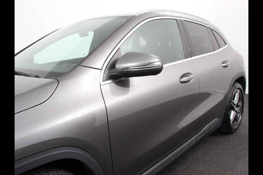 Mercedes-Benz GLA 200 Automaat AMG Line Nieuw model! Mercedes-Benz GLA-klasse 200 AMG Line 8-DCT | Navigatie | Climate Control | Camera | Half leder/alcantara | Led | Electrische achterklep | 19"Lichtmetalen velgen