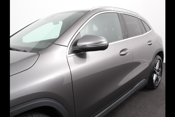 Mercedes-Benz GLA 200 Automaat AMG Line Nieuw model! Mercedes-Benz GLA-klasse 200 AMG Line 8-DCT | Navigatie | Climate Control | Camera | Half leder/alcantara | Led | Electrische achterklep | 19"Lichtmetalen velgen