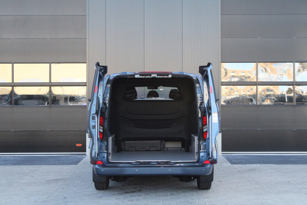 Ford Transit Custom 320 2.0 TDCI L2H1 Limited DC 136pk - 5 Zits - 360 Camera - Blind Spot - Stoelverwarming - Navi - ACC - Rijklaar