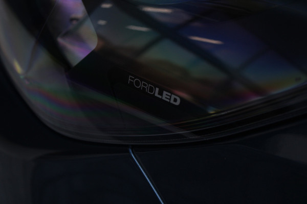 Ford Transit Custom 320 2.0 TDCI L2H1 Limited DC 136pk - 5 Zits - 360 Camera - Blind Spot - Stoelverwarming - Navi - ACC - Rijklaar