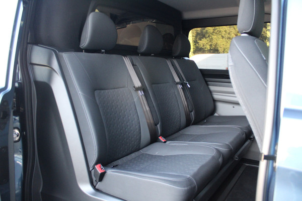 Ford Transit Custom 320 2.0 TDCI L2H1 Limited DC 136pk - 5 Zits - 360 Camera - Blind Spot - Stoelverwarming - Navi - ACC - Rijklaar