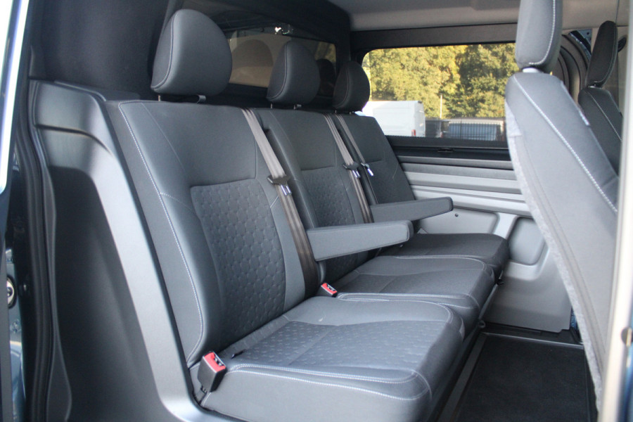 Ford Transit Custom 320 2.0 TDCI L2H1 Limited DC 136pk - 5 Zits - 360 Camera - Blind Spot - Stoelverwarming - Navi - ACC - Rijklaar