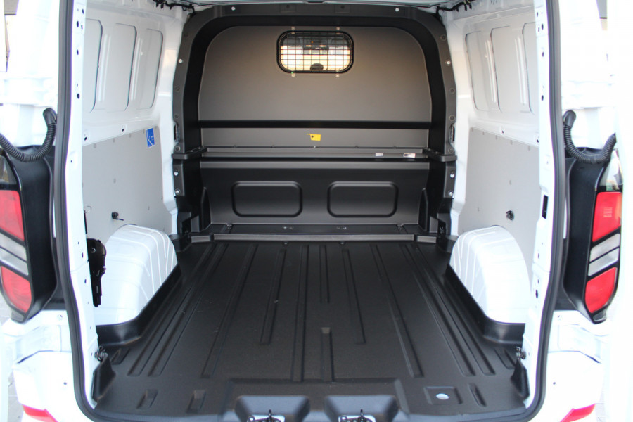 Ford Transit Custom 320 2.0 TDCI L2H1 Limited DC 170pk - 5 Zits - Adaptive Cruise - Navi - 2x Schuifdeur - Verwarmd stuur - 70l tank - 17" LM velgen