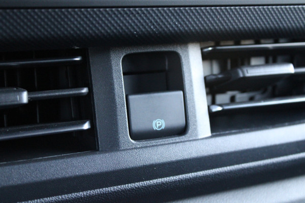 Ford Transit Custom 320 2.0 TDCI L2H1 Limited DC 170pk - 5 Zits - Adaptive Cruise - Navi - 2x Schuifdeur - Verwarmd stuur - 70l tank - 17" LM velgen